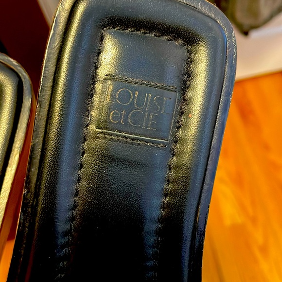 Slip on leather and wood slides. - Picture 2 of 3